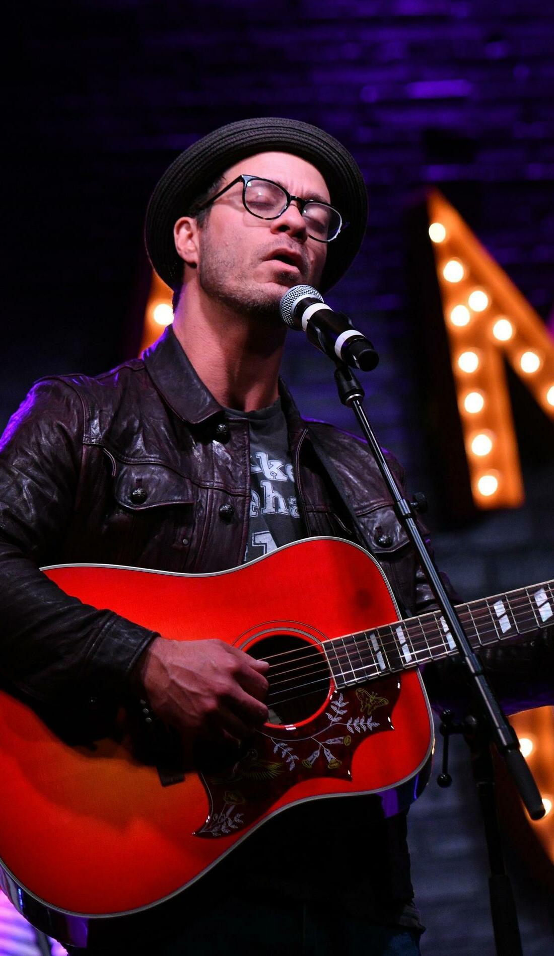 Amos Lee Concert Tickets, 2024 Tour Dates & Locations SeatGeek