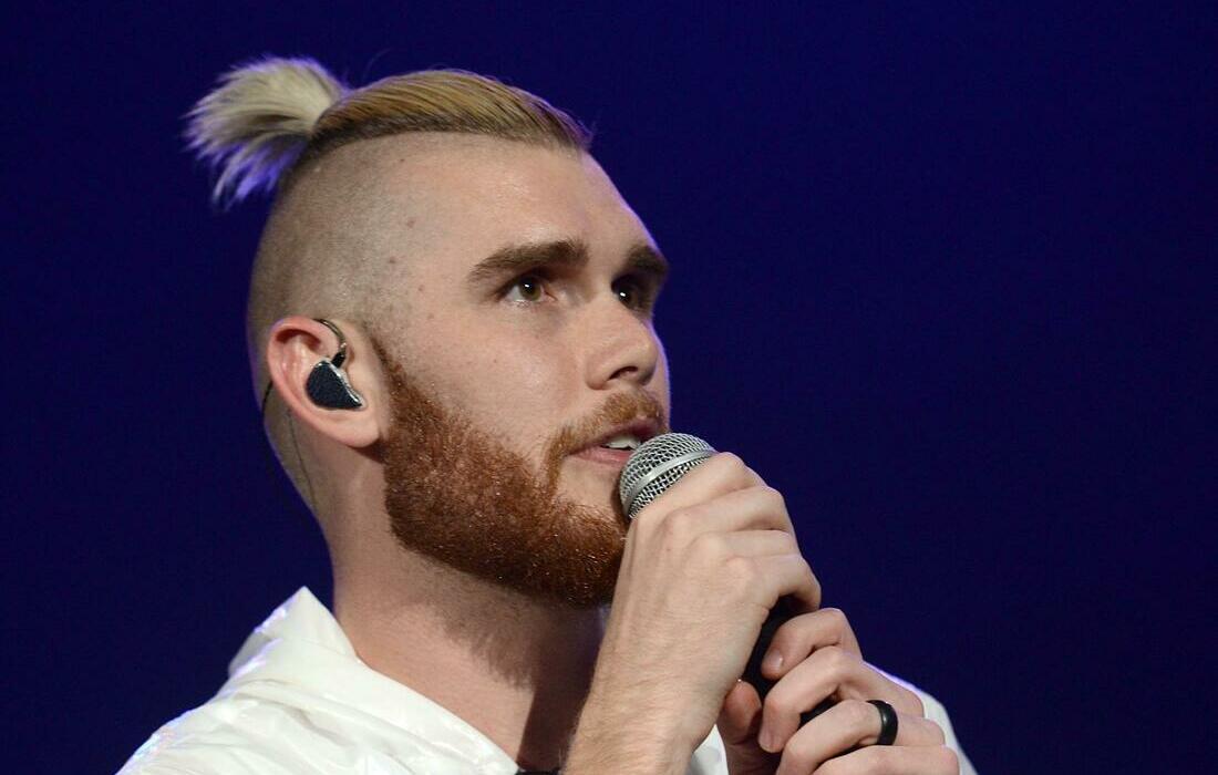 Colton Dixon