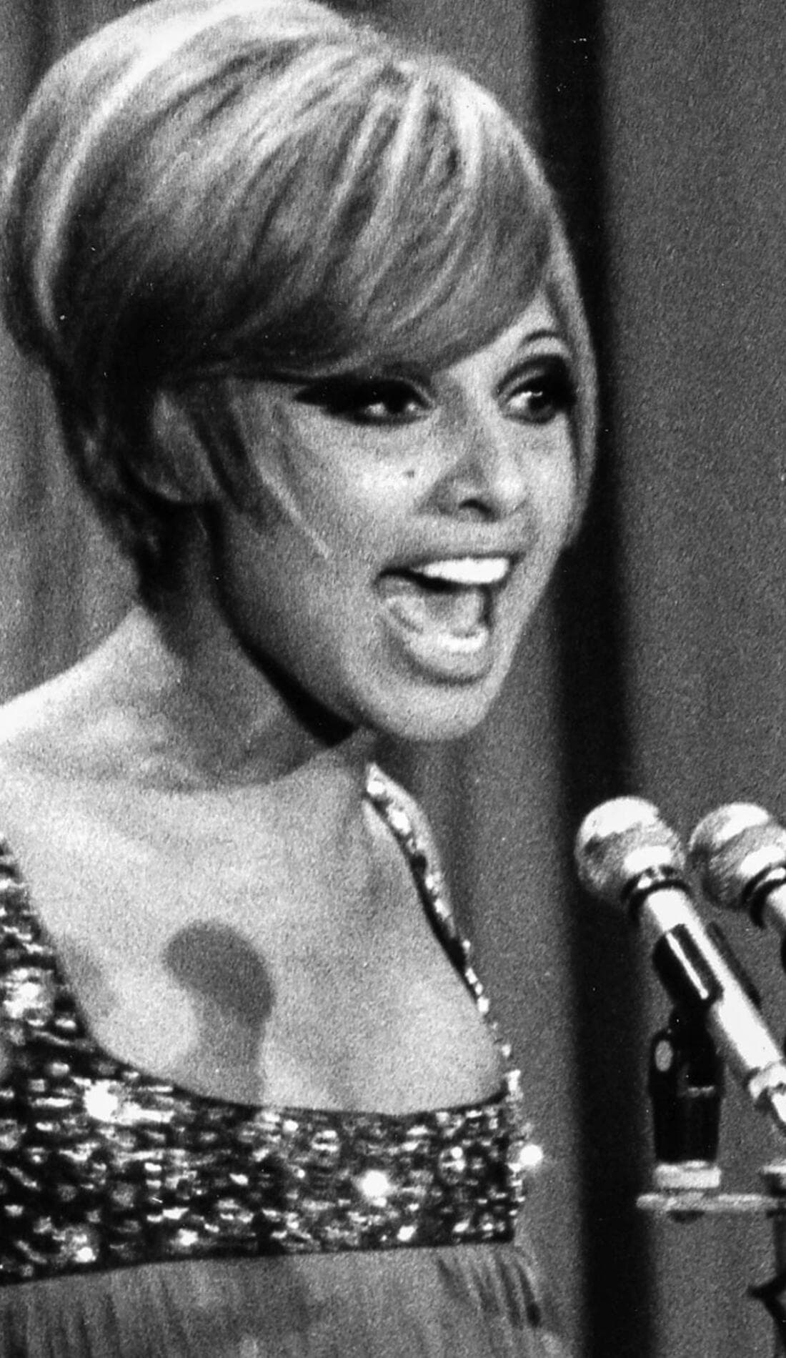 Lara Saint Paul Concert Tickets, 20232024 Tour Dates & Locations