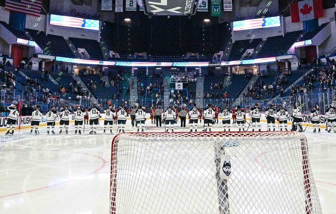 UConn Huskies Mens Hockey