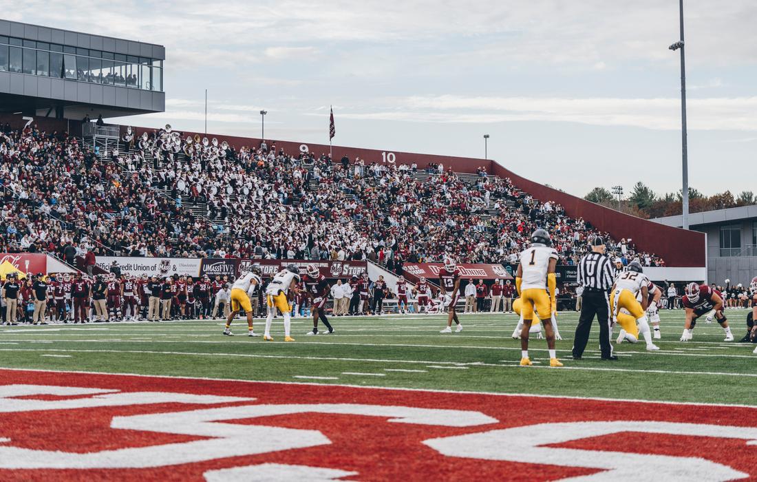 UMass Minutemen Football