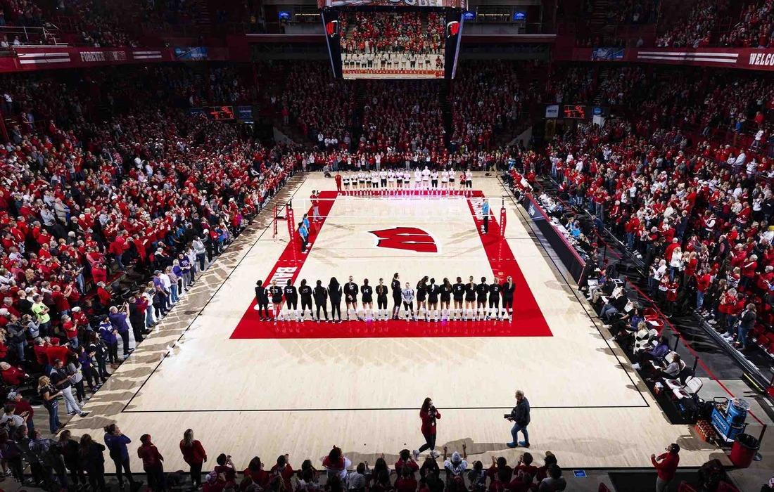 Troy Trojans at Wisconsin Badgers Womens Volleyball