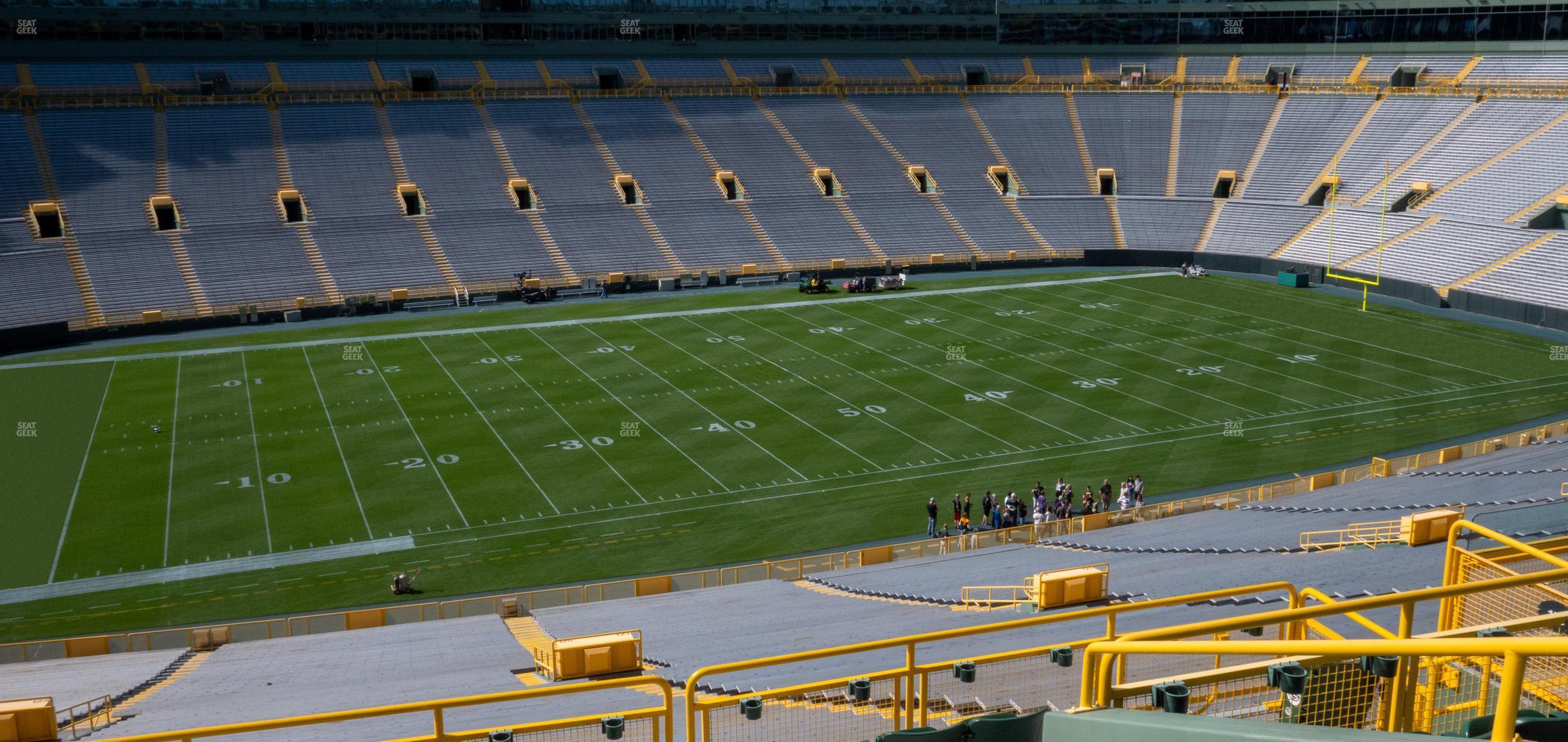 Seating view for Lambeau Field Section 425