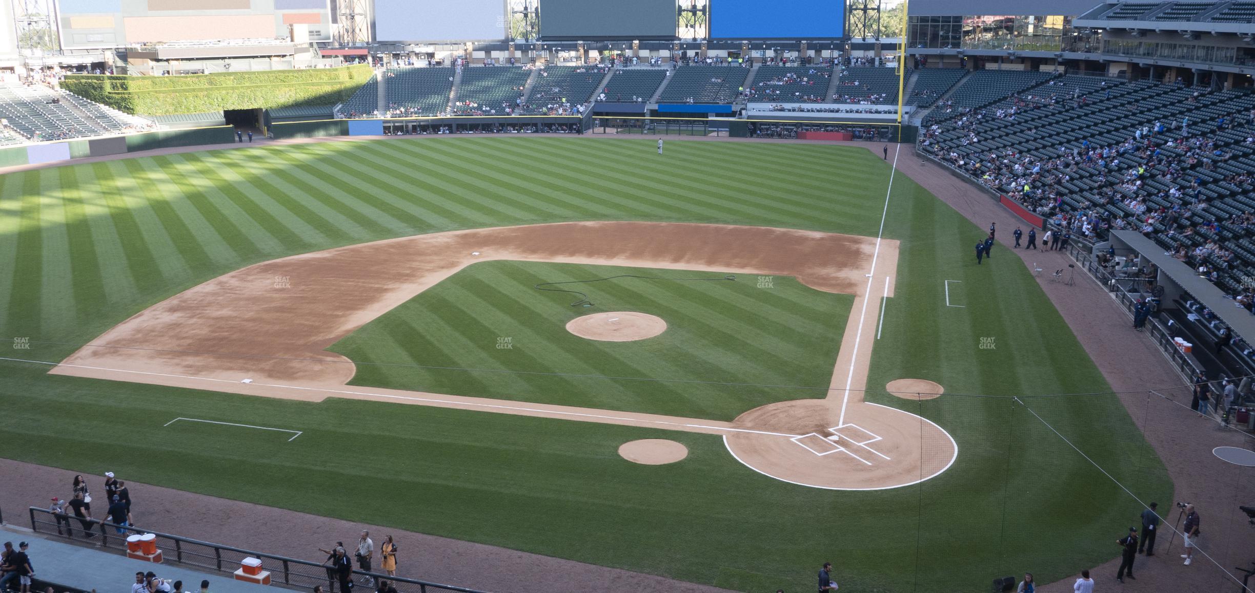 Seating view for Guaranteed Rate Field Section 335