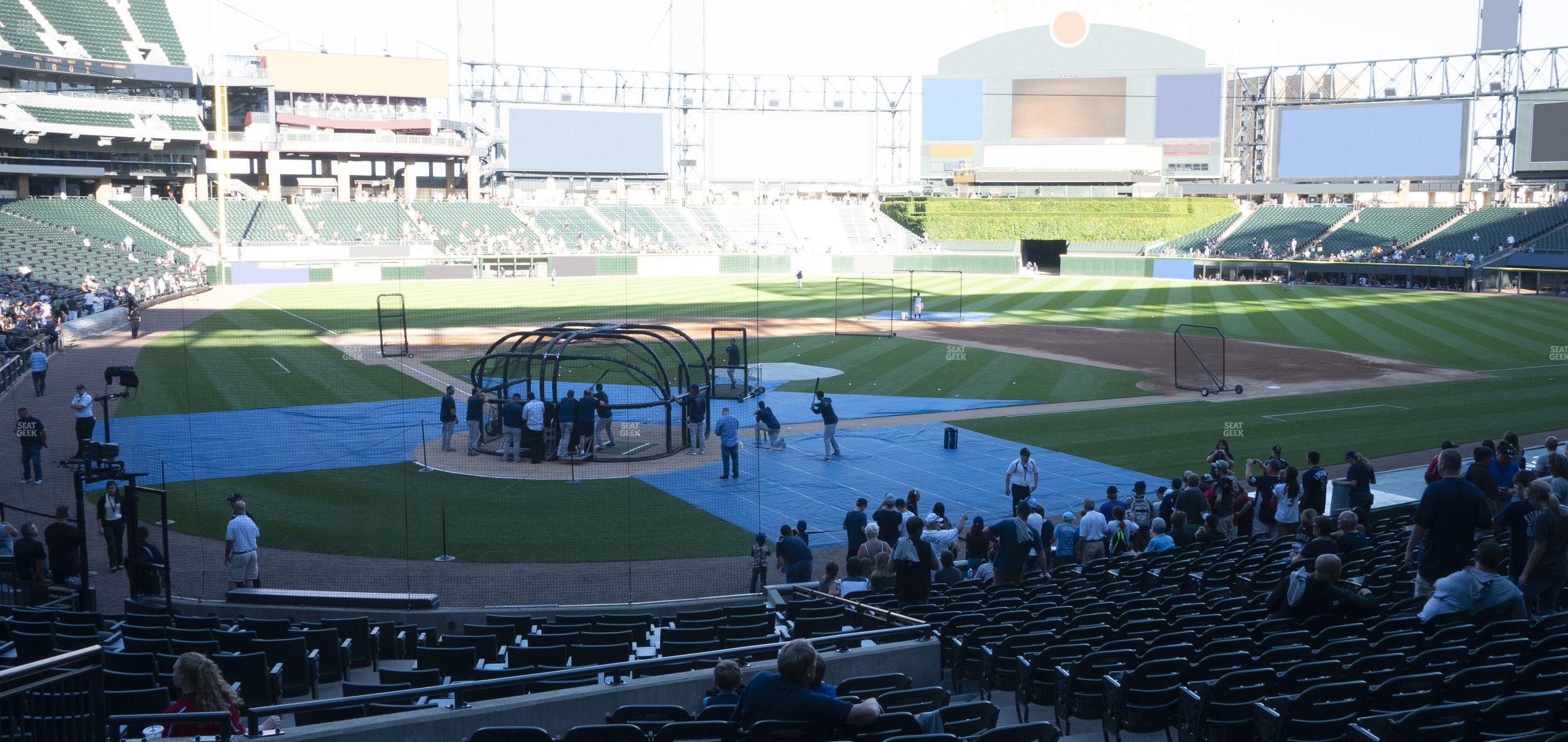 Seating view for Guaranteed Rate Field Section 130