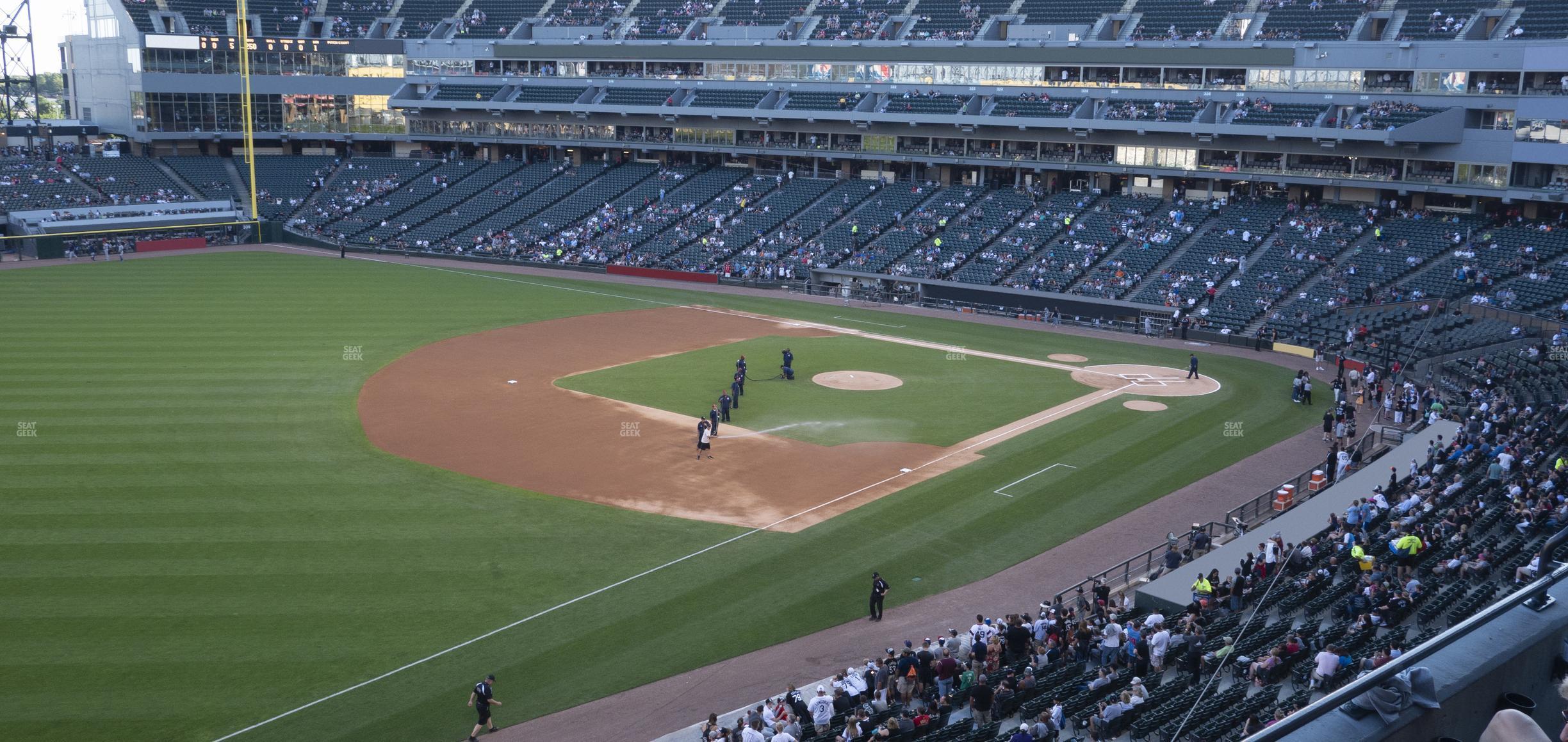 Seating view for Guaranteed Rate Field Section 348