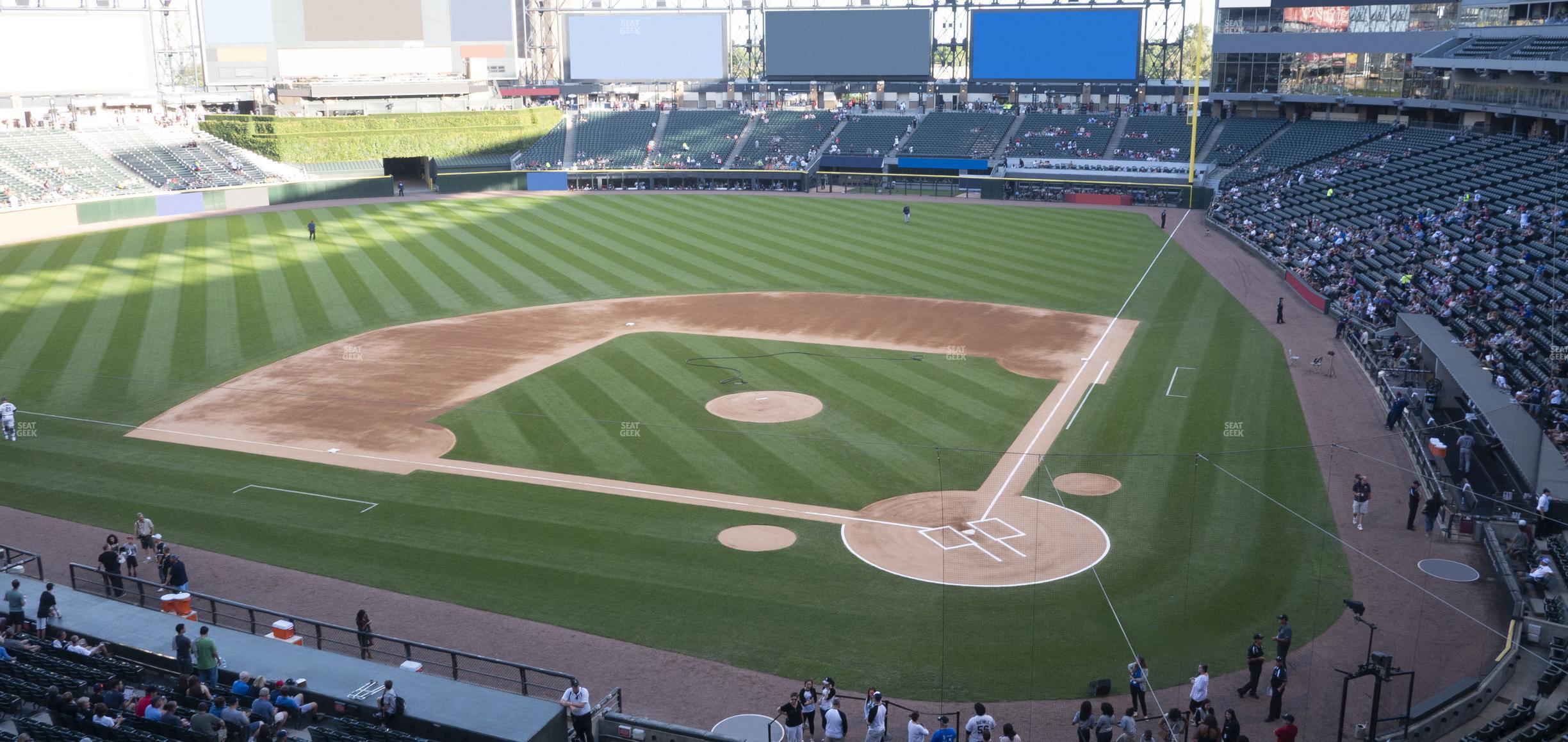 Seating view for Guaranteed Rate Field Section 334