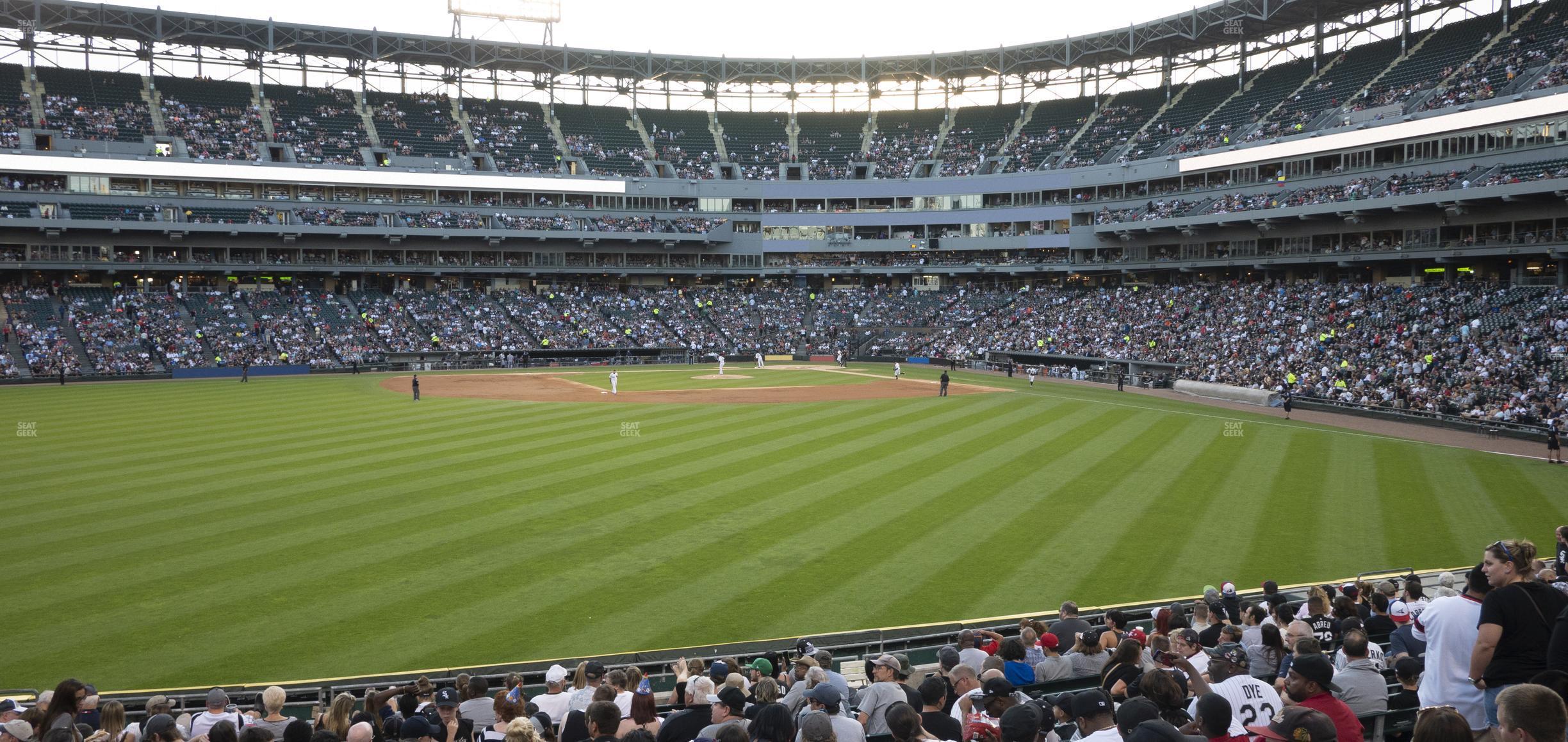 Seating view for Guaranteed Rate Field Section 161