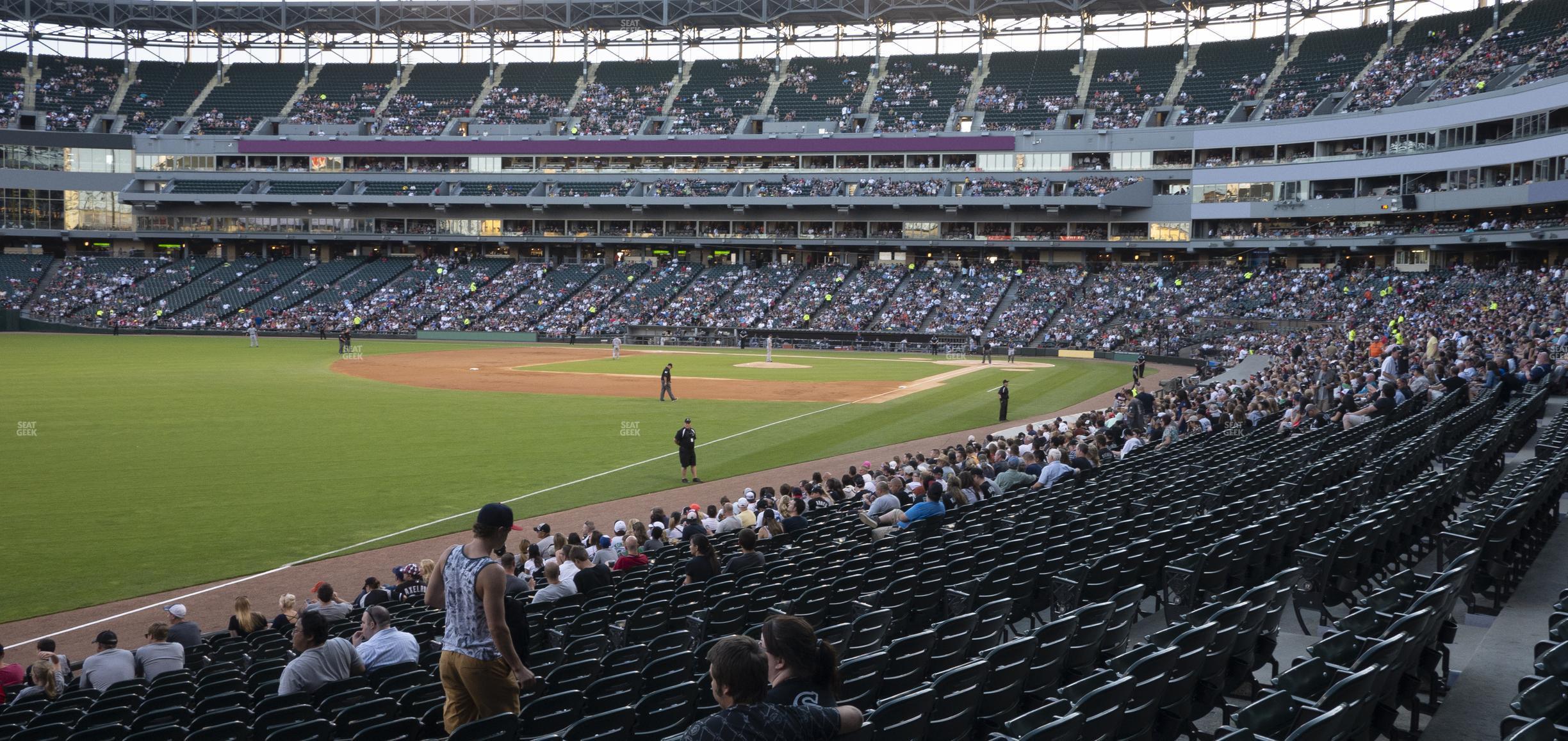 Seating view for Guaranteed Rate Field Section 153